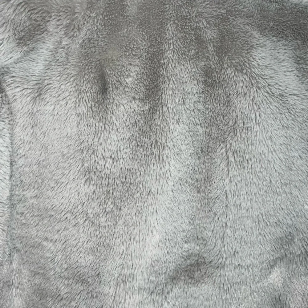 Wild Fable Light Gray Faux Fur Puffy Coat Jacket Size Small - Picture 10 of 14